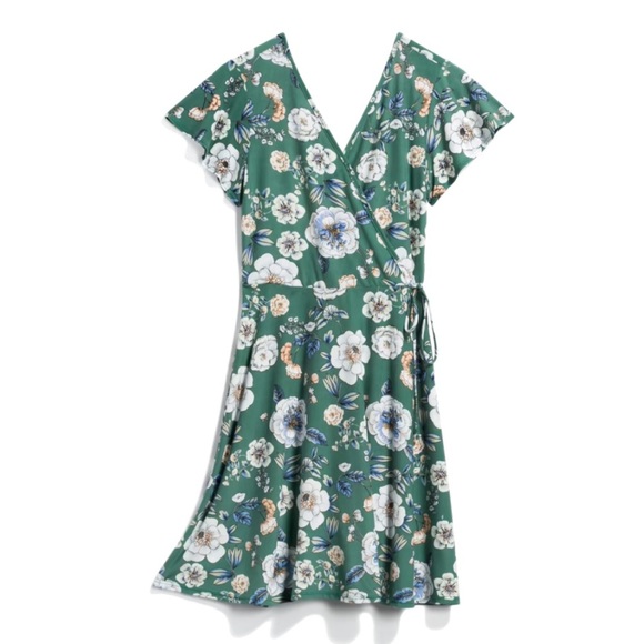 Kaileigh Dresses & Skirts - KAILEIGH turquoise floral faux wrap dress size M